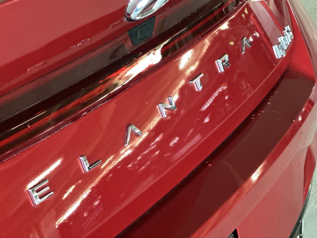 Thumbnail: 2023 Hyundai Elantra - 10
