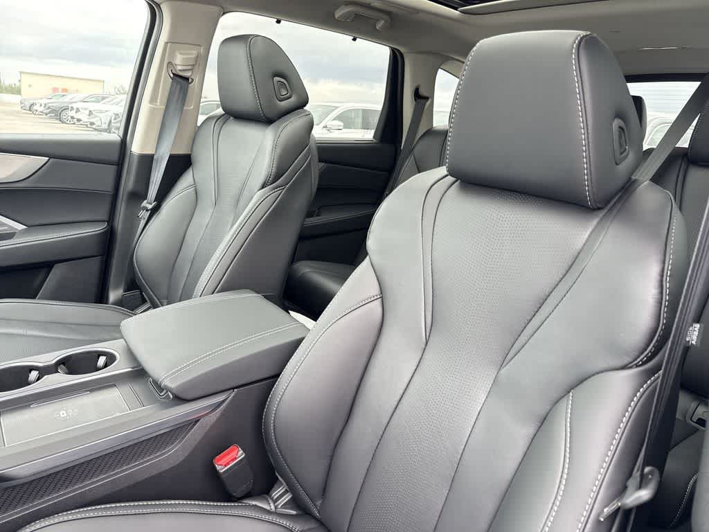 Thumbnail: 2026 Acura MDX - 14