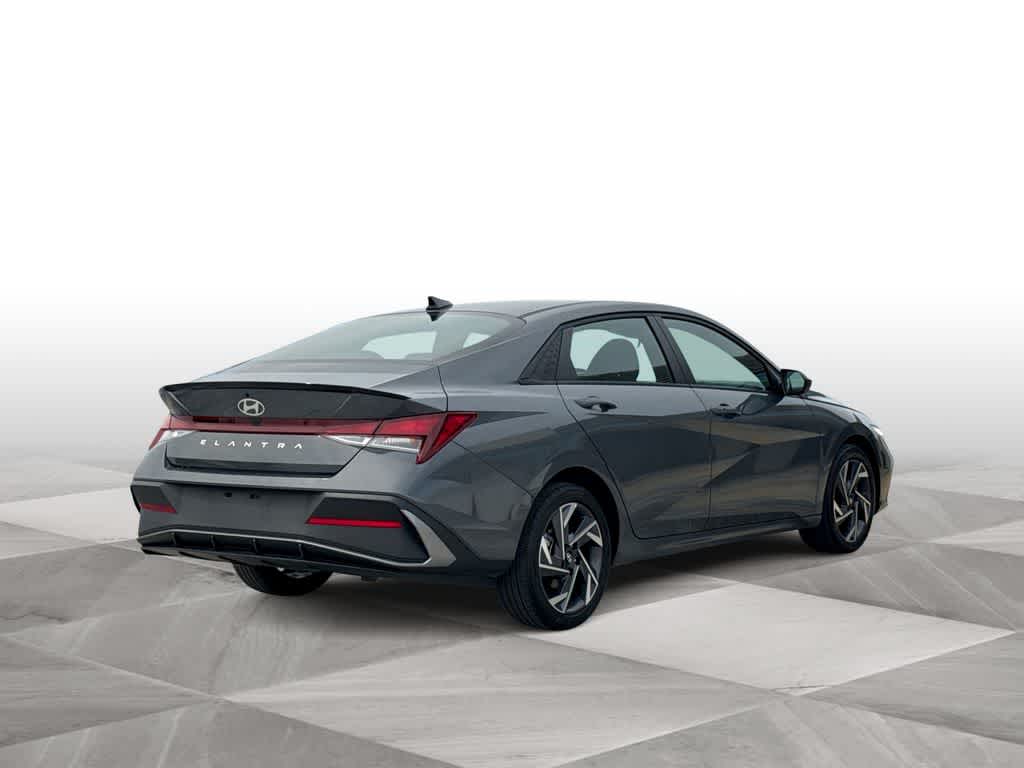 Thumbnail: 2025 Hyundai Elantra - 8