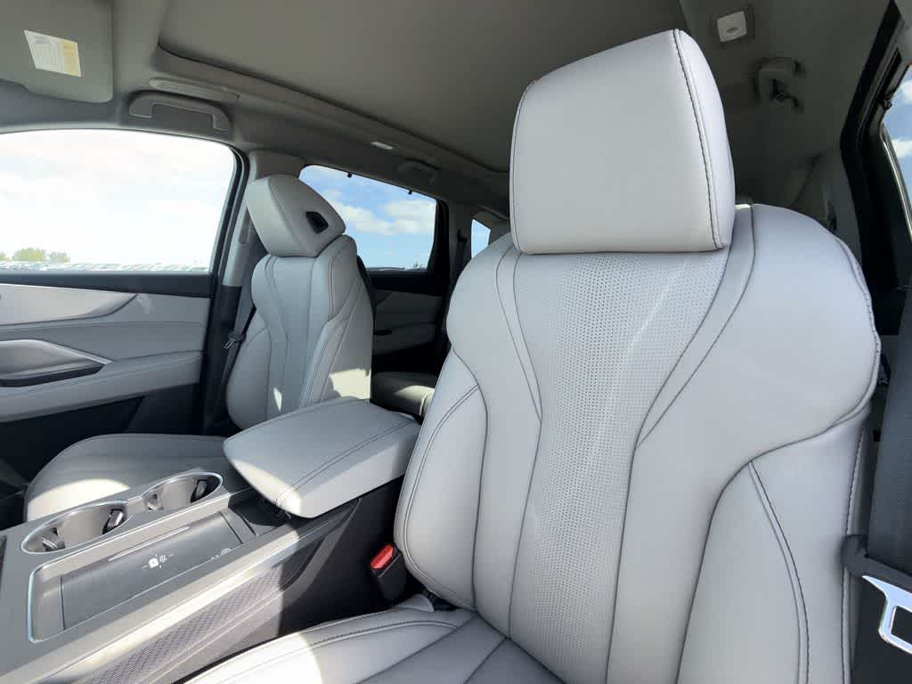 Thumbnail: 2026 Acura MDX - 14