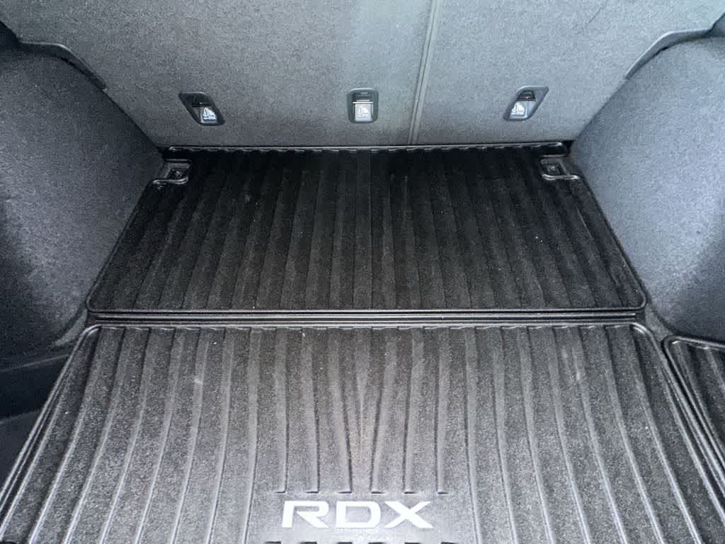 Thumbnail: 2025 Acura RDX - 25