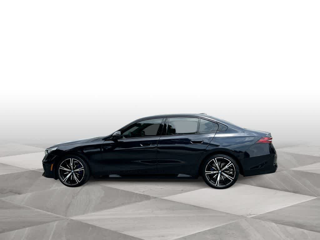 Thumbnail: 2026 BMW 5 Series - 5