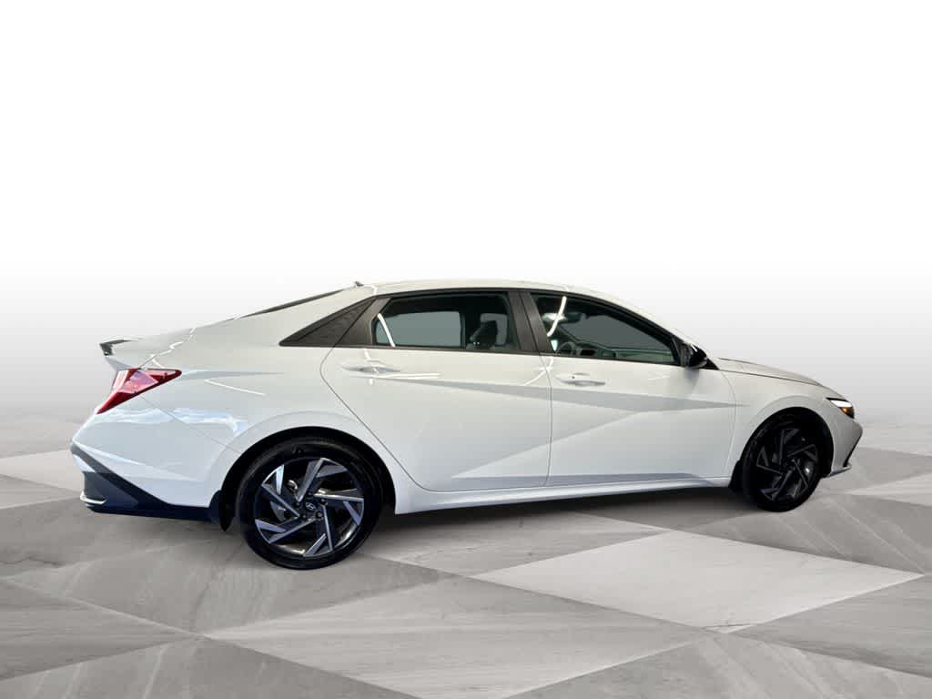 Thumbnail: 2025 Hyundai Elantra - 9