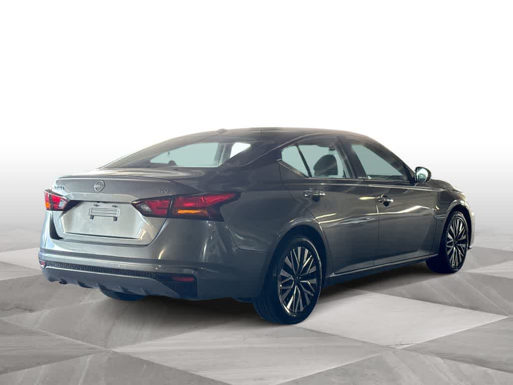 Thumbnail: 2023 Nissan Altima - 8