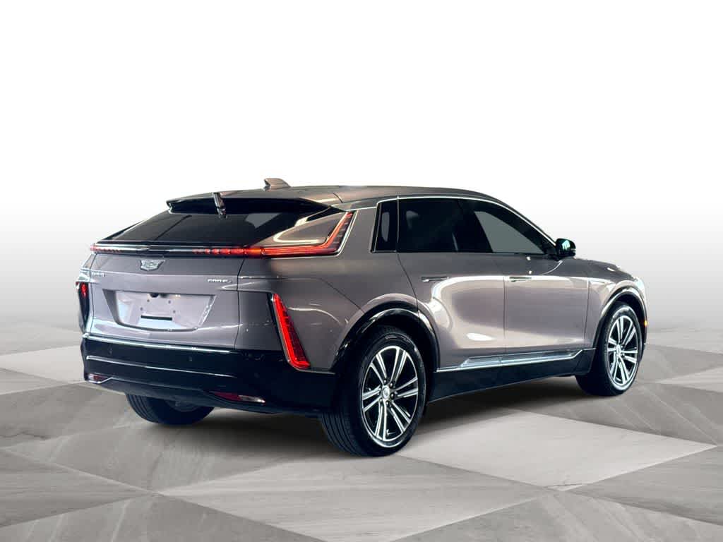 Thumbnail: 2024 Cadillac Lyriq - 8