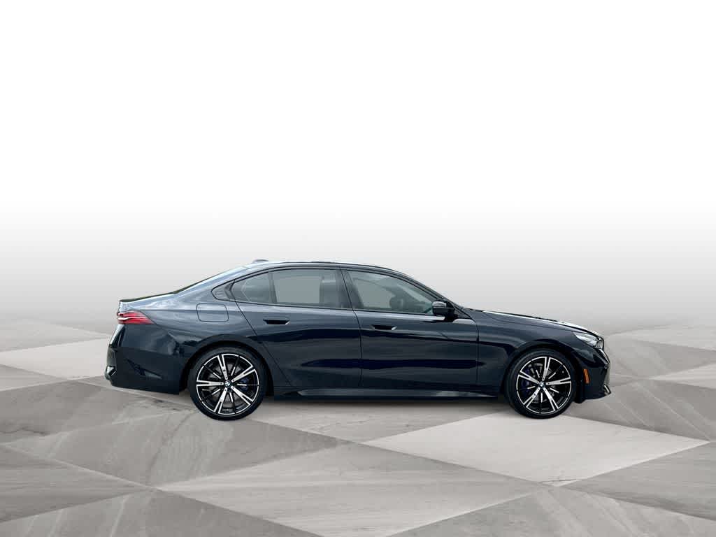 Thumbnail: 2026 BMW 5 Series - 9