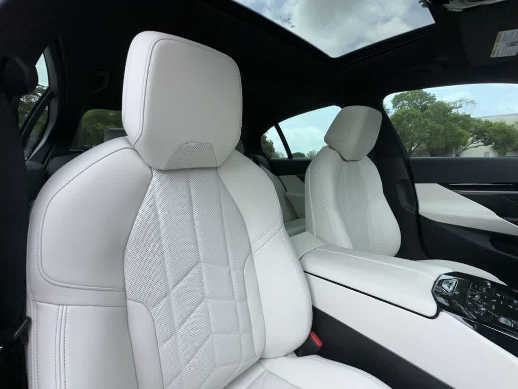 Thumbnail: 2026 BMW 5 Series - 27
