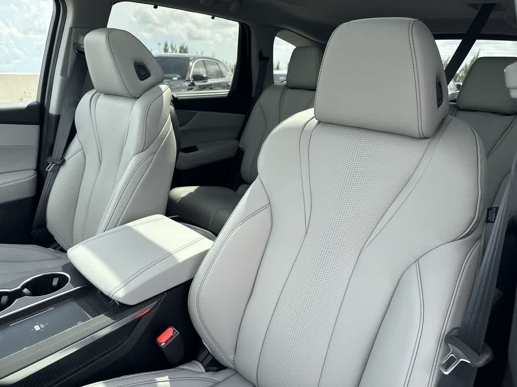 Thumbnail: 2026 Acura MDX - 14