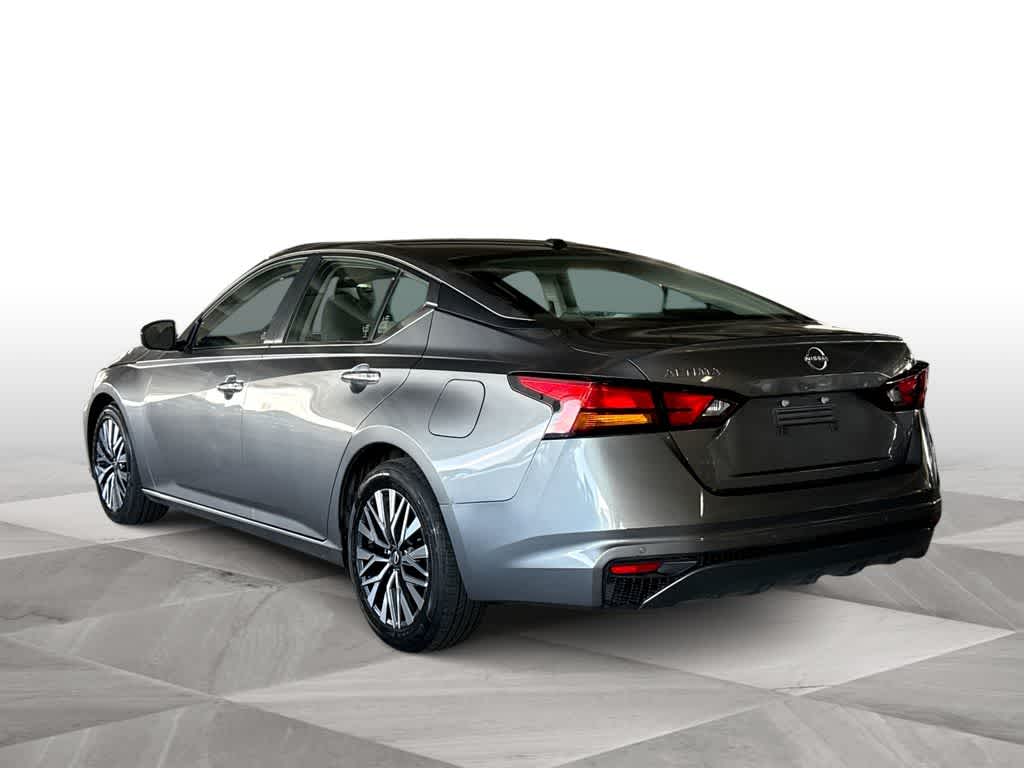 Thumbnail: 2023 Nissan Altima - 6