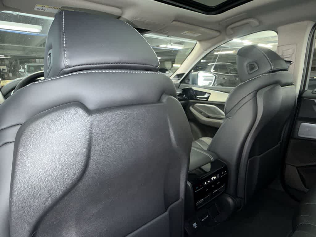 Thumbnail: 2026 Acura MDX - 23