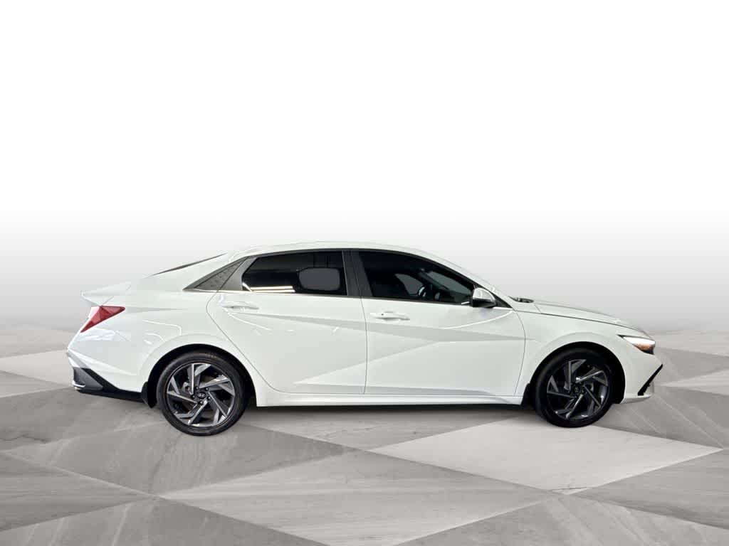 Thumbnail: 2026 Hyundai Elantra - 9