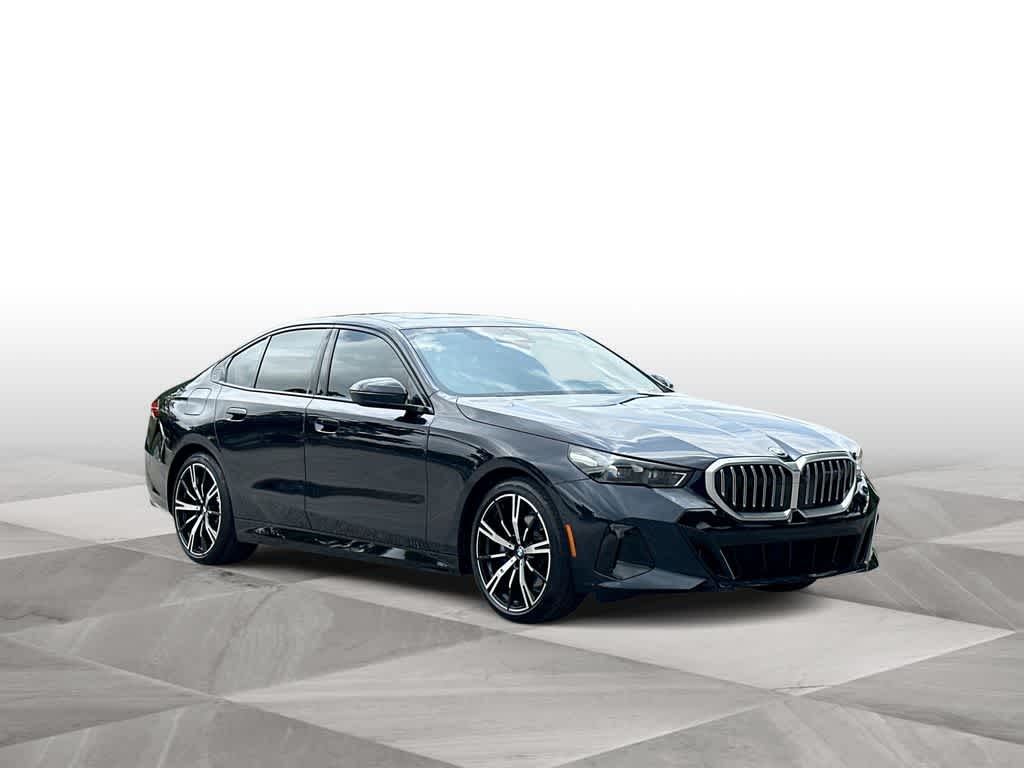 Thumbnail: 2026 BMW 5 Series - 2