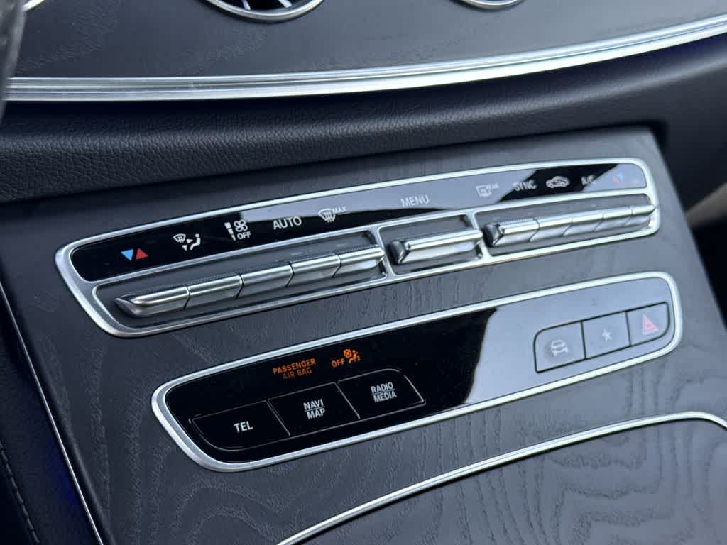Thumbnail: 2023 Mercedes-Benz E-Class - 20