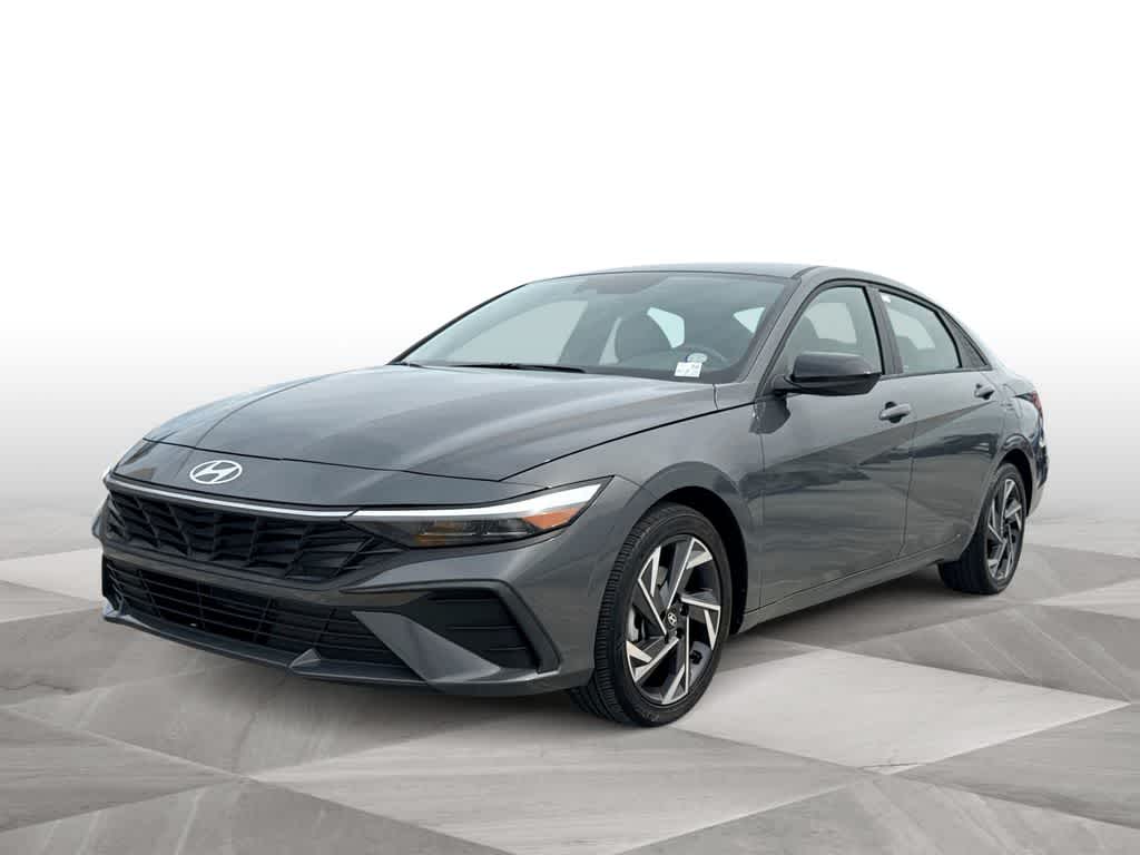 Thumbnail: 2025 Hyundai Elantra - 4