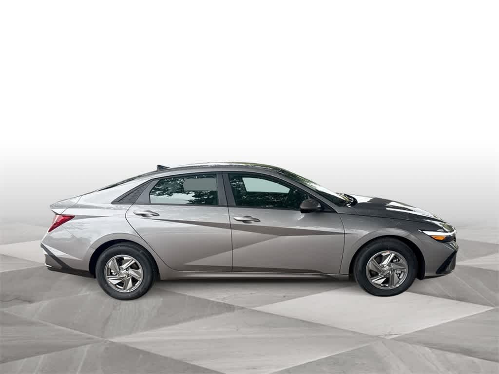Thumbnail: 2025 Hyundai Elantra - 9