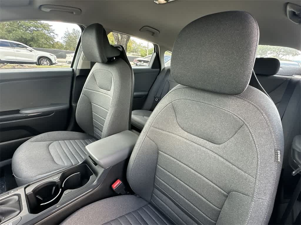 Thumbnail: 2025 Kia K4 - 14