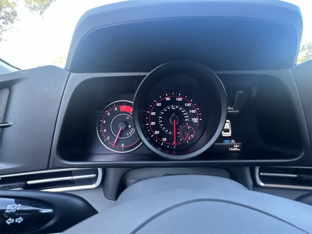 Thumbnail: 2023 Hyundai Elantra - 16