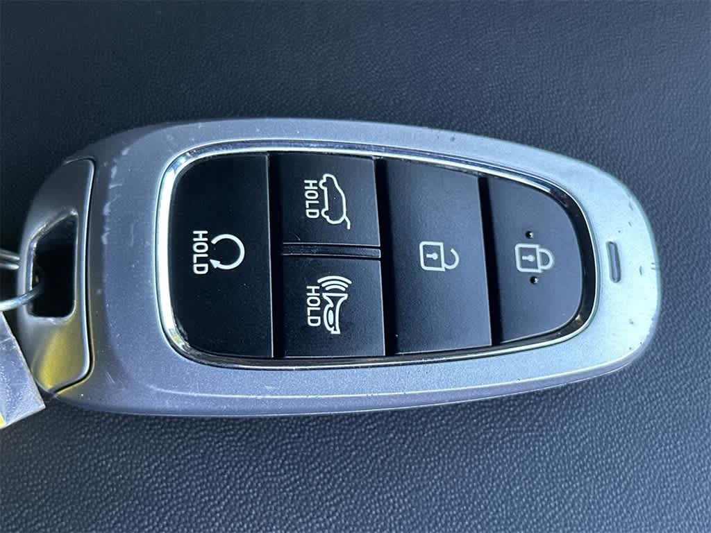 Thumbnail: 2023 Hyundai Santa Fe - 28