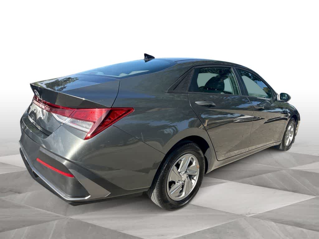 Thumbnail: 2025 Hyundai Elantra - 8