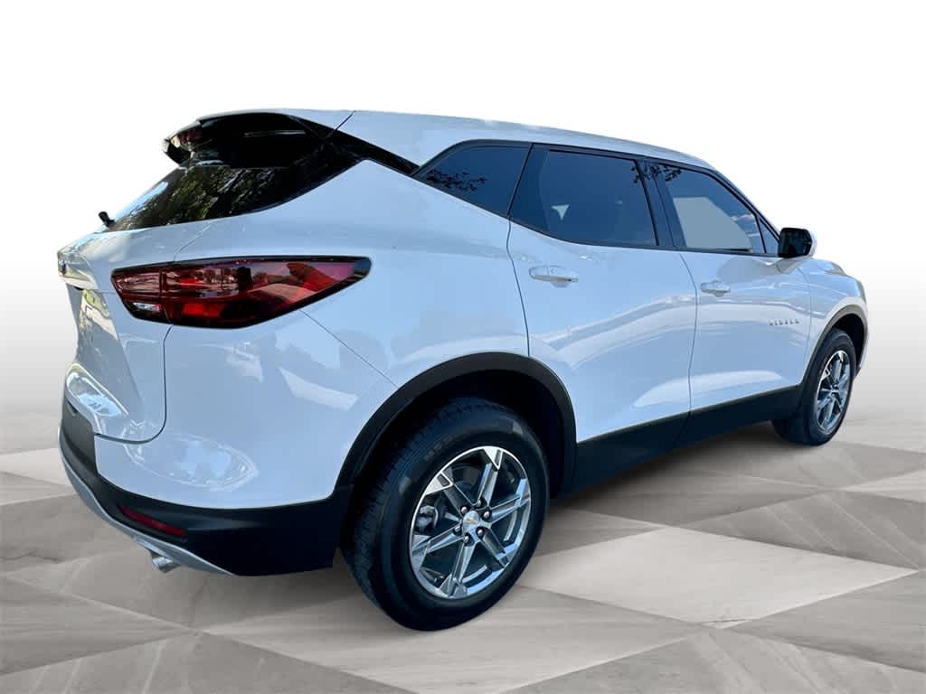 Thumbnail: 2024 Chevrolet Blazer - 8