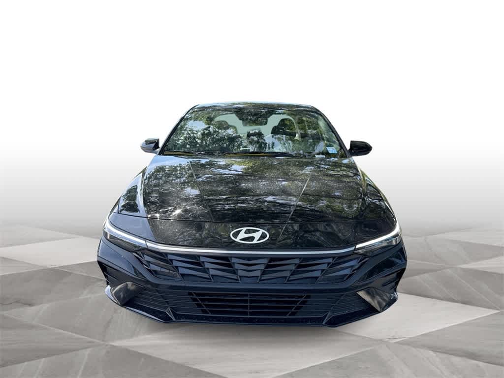 Thumbnail: 2025 Hyundai Elantra - 3