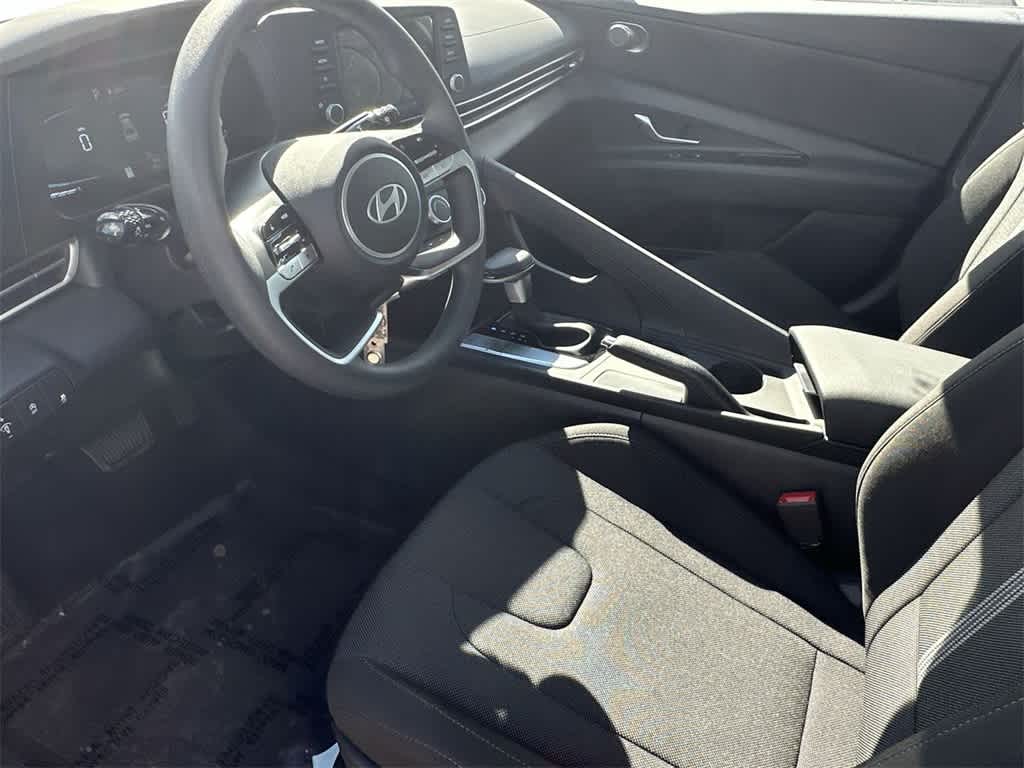 Thumbnail: 2025 Hyundai Elantra - 13