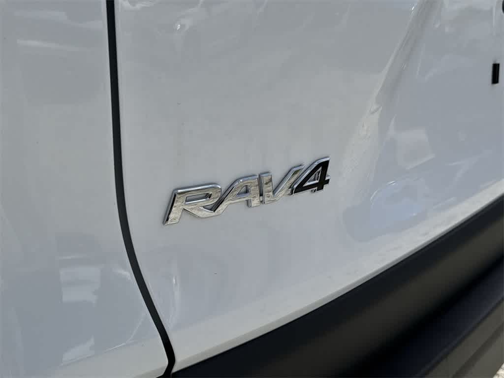 Thumbnail: 2025 Toyota RAV4 - 11