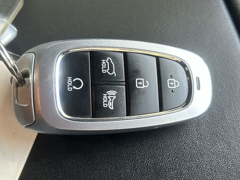 Thumbnail: 2023 Hyundai Santa Fe - 28