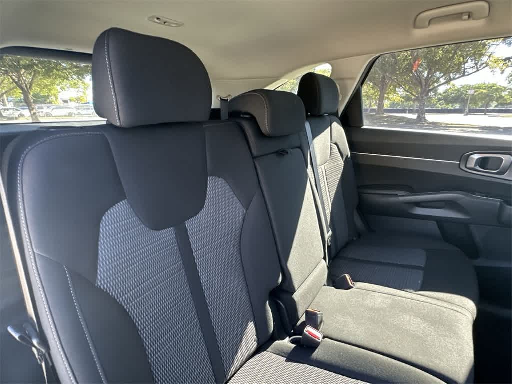 Thumbnail: 2023 Kia Sorento - 26