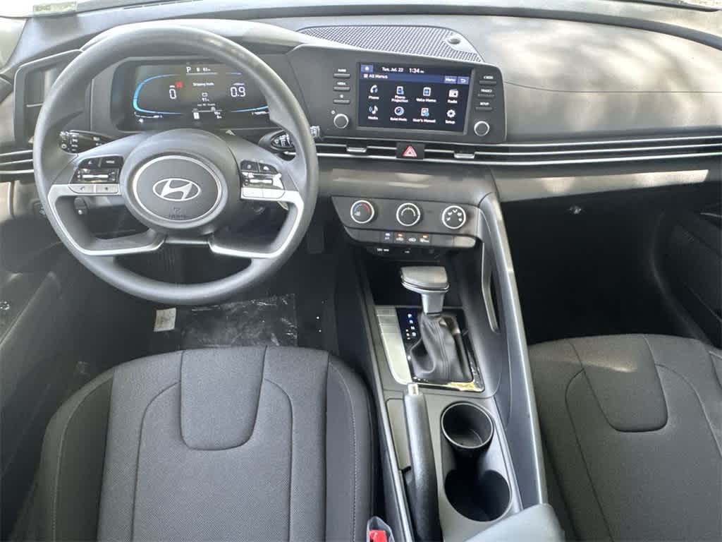 Thumbnail: 2025 Hyundai Elantra - 24