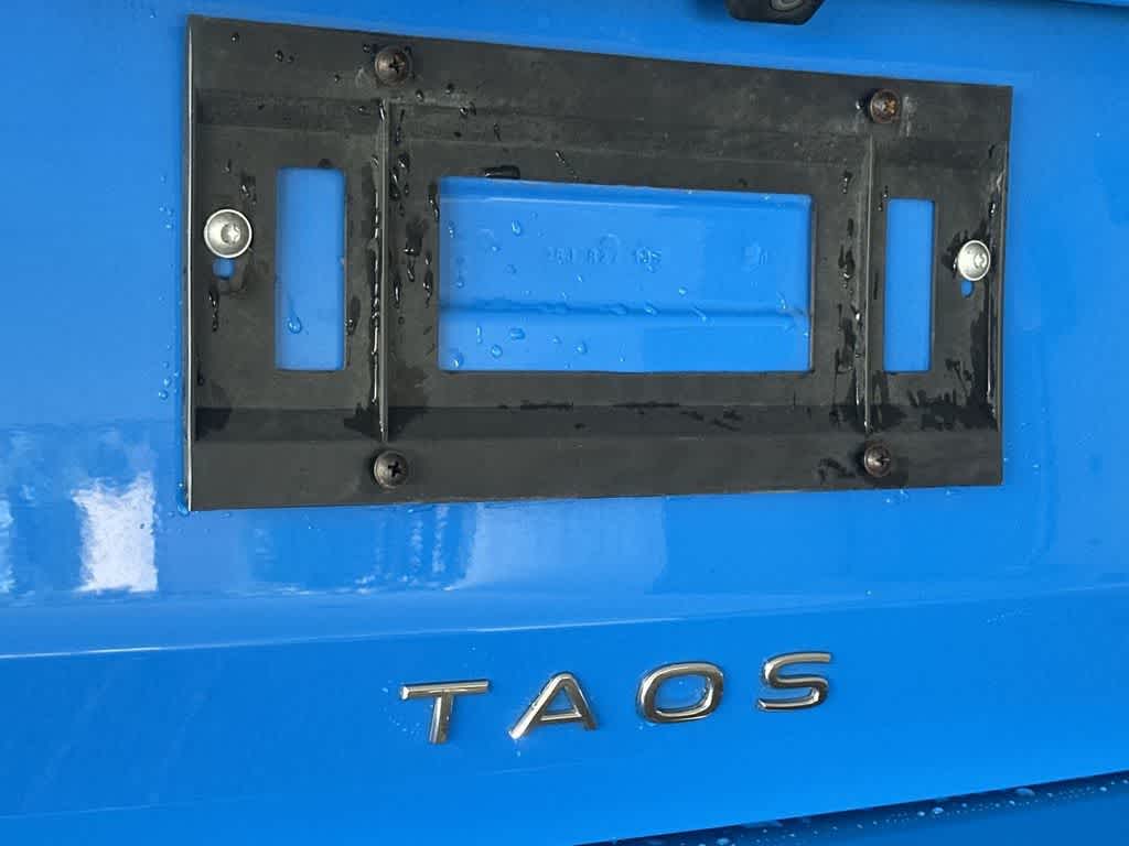 Thumbnail: 2022 Volkswagen Taos - 11