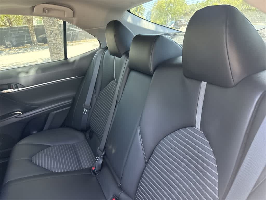 2024 Toyota Camry SE 22