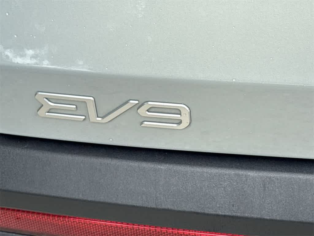 Thumbnail: 2024 Kia EV9 - 10