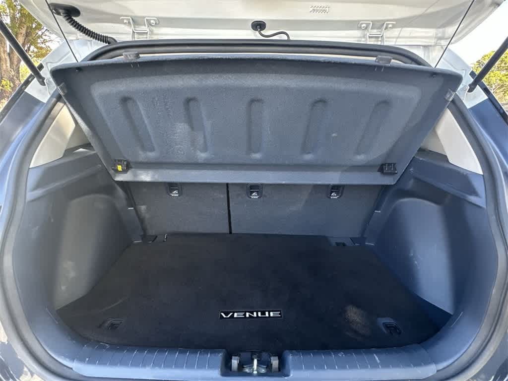 Thumbnail: 2023 Hyundai Venue - 25