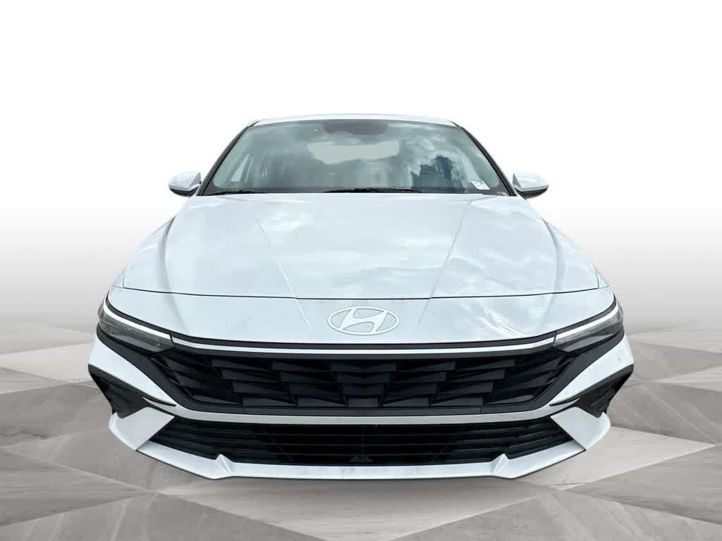 Thumbnail: 2026 Hyundai Elantra - 3