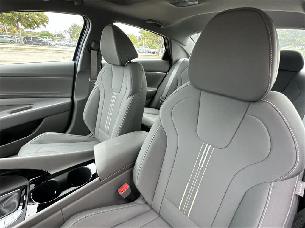 Thumbnail: 2025 Hyundai Elantra - 14