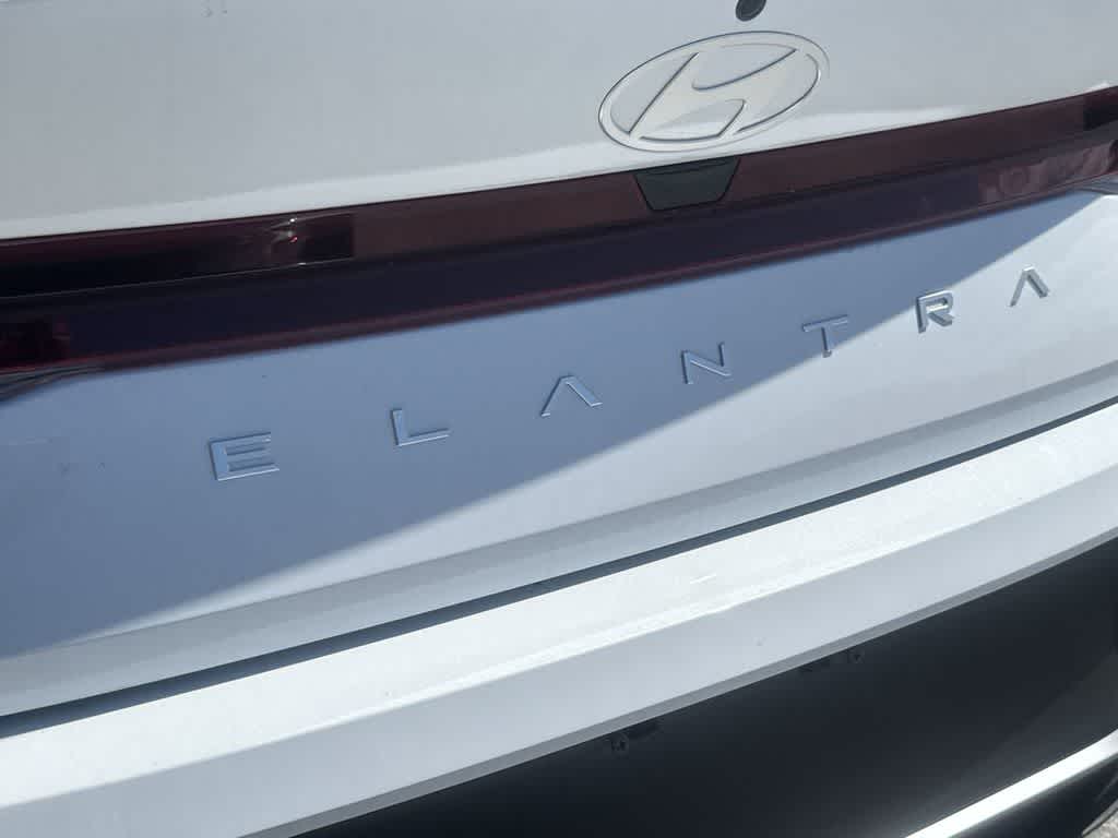 Thumbnail: 2026 Hyundai Elantra - 10