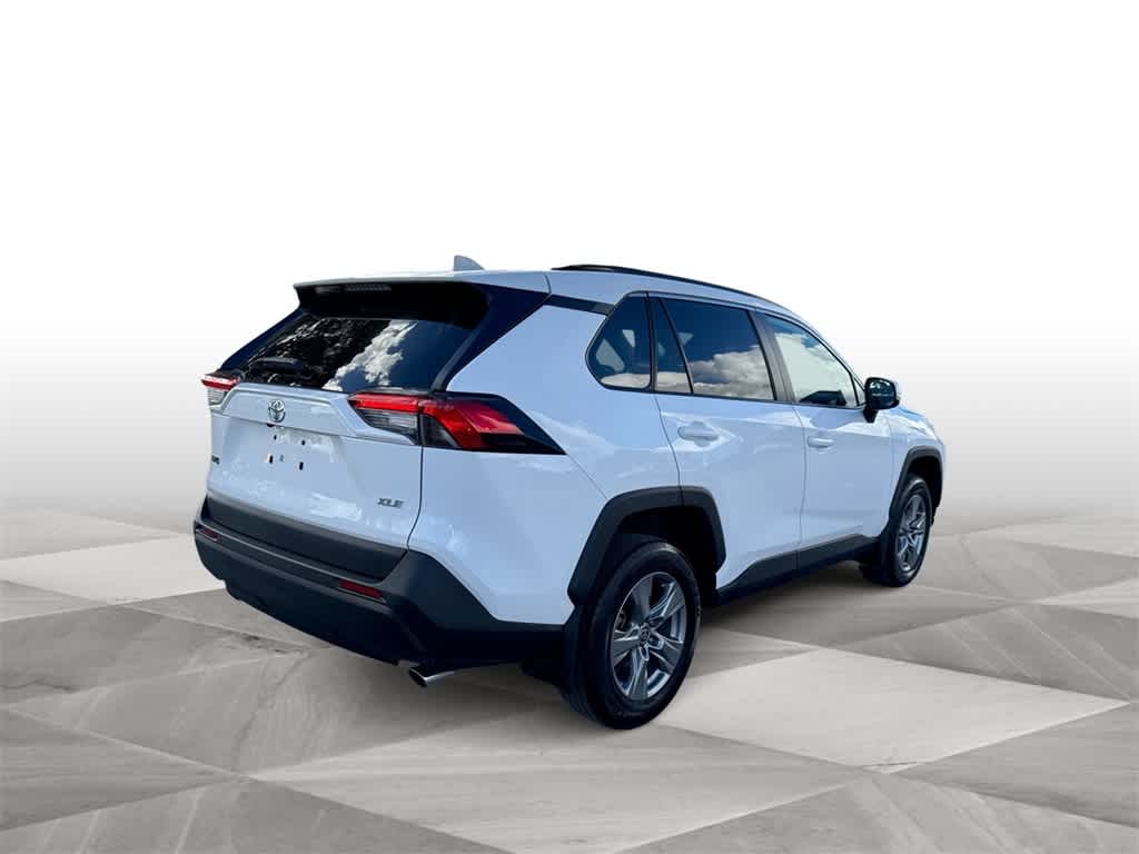 Thumbnail: 2024 Toyota RAV4 - 8