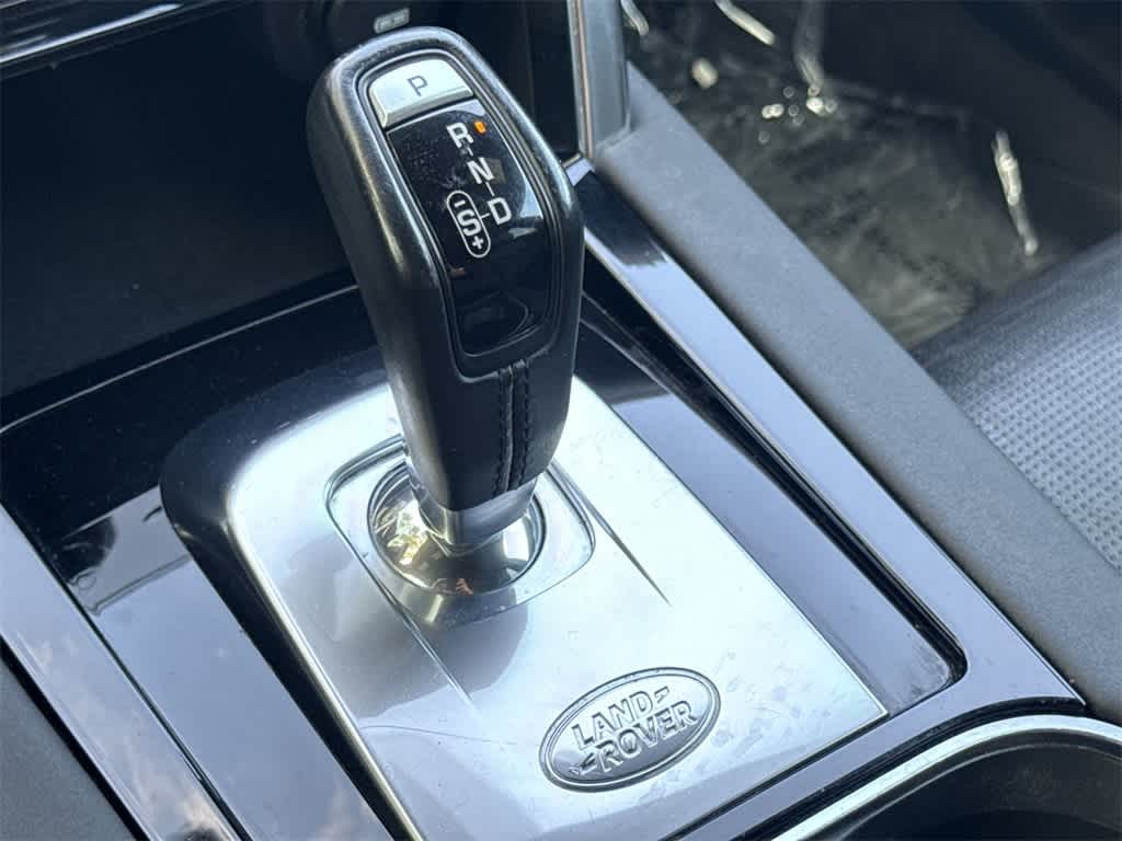 Thumbnail: 2020 Land Rover Discovery Sport - 21