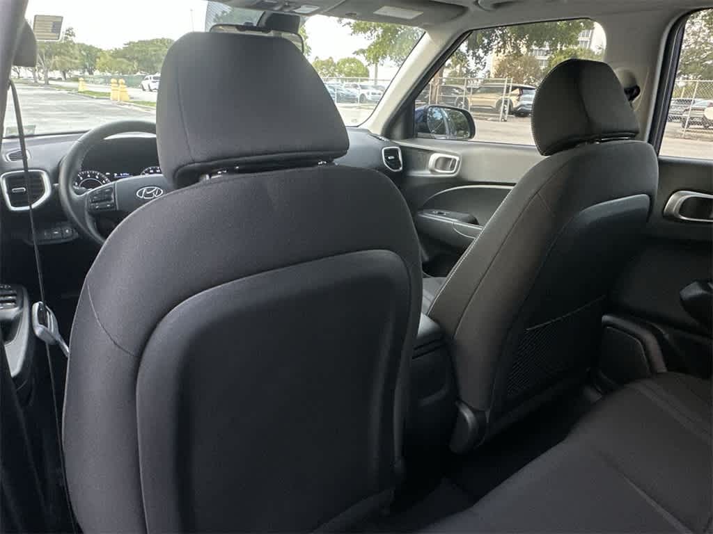 Thumbnail: 2022 Hyundai Venue - 23