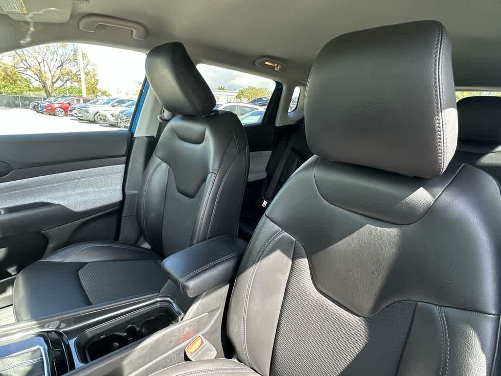 Thumbnail: 2022 Jeep Compass - 14