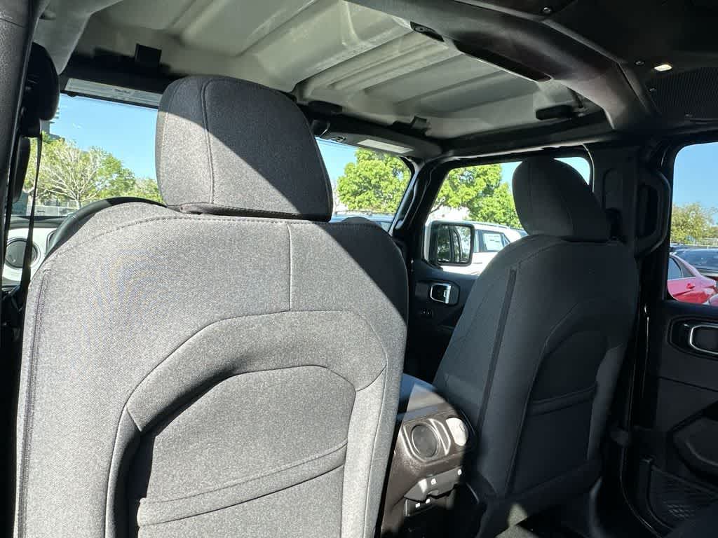 Thumbnail: 2024 Jeep Wrangler - 23