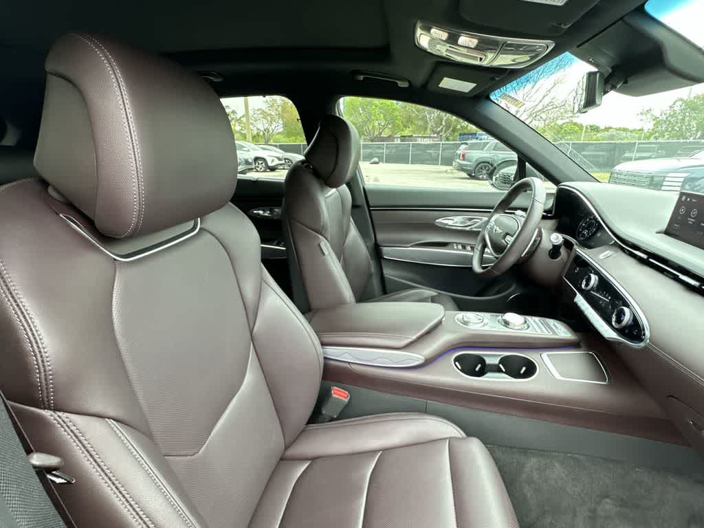 Thumbnail: 2023 Genesis GV70 - 27