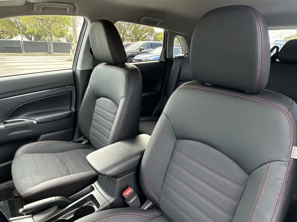 Thumbnail: 2025 Mitsubishi Outlander Sport - 14