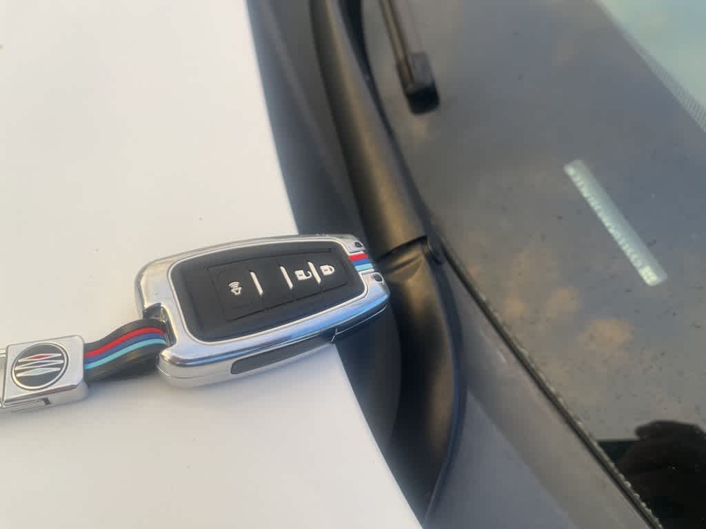 Thumbnail: 2019 Toyota RAV4 - 8