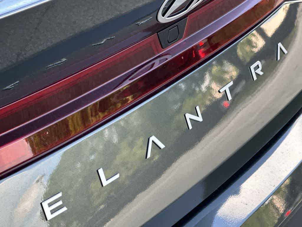 Thumbnail: 2024 Hyundai Elantra - 10