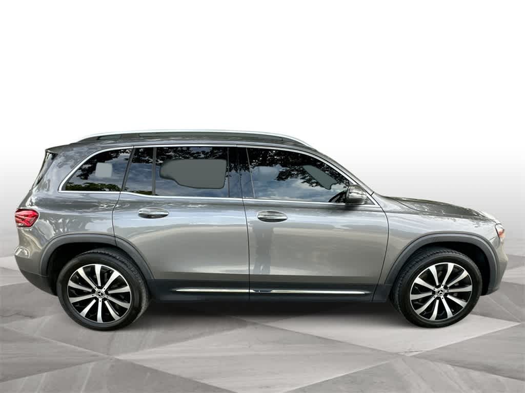 Thumbnail: 2022 Mercedes-Benz GLB - 9