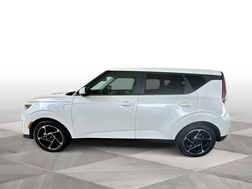 Thumbnail: 2023 Kia Soul - 5