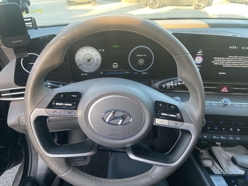 Thumbnail: 2023 Hyundai Elantra - 10