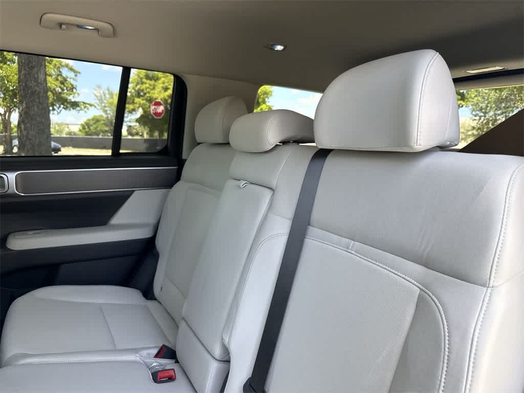 2025 Hyundai Santa Fe SE 20